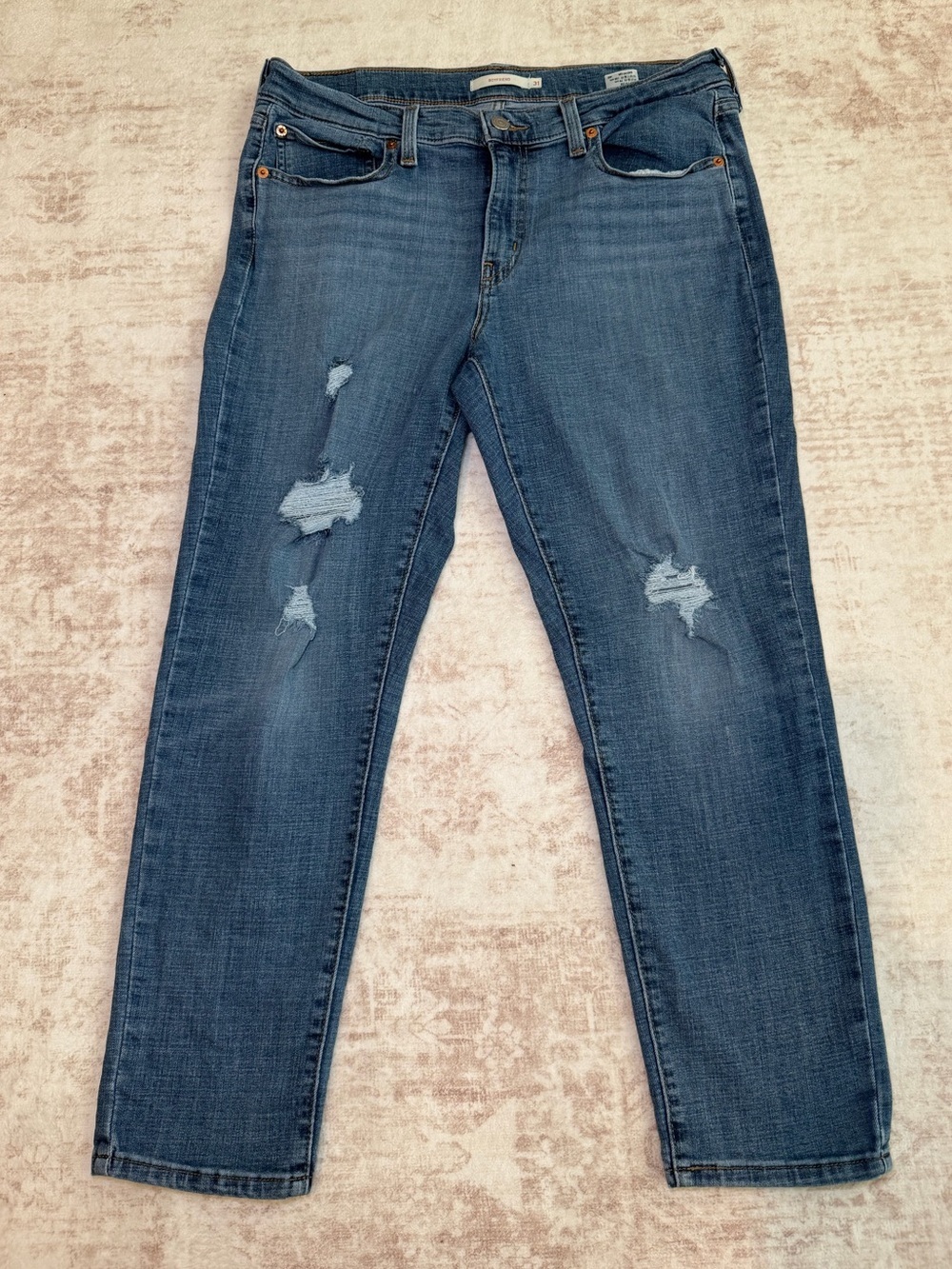 Levi’s Distressed Boyfriend Jeans W31 L27